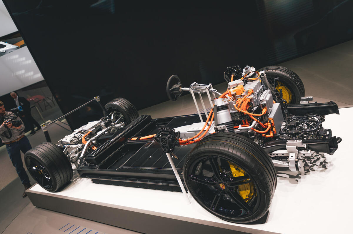 Porsche Taycan 2020 official reveal - platform