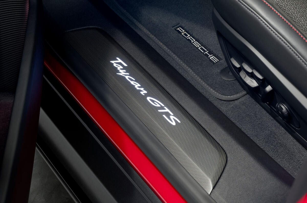 Porsche Taycan GTS doorsill Porsche Taycan GTS doorsill