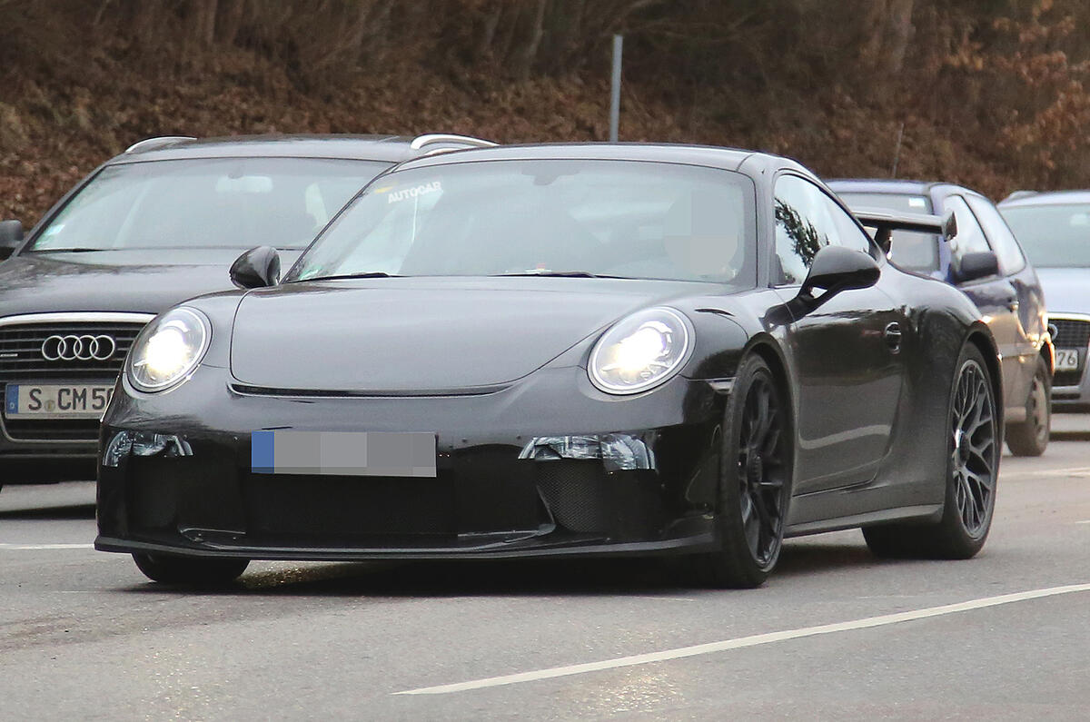 Porsche 911 GT3 spy shots