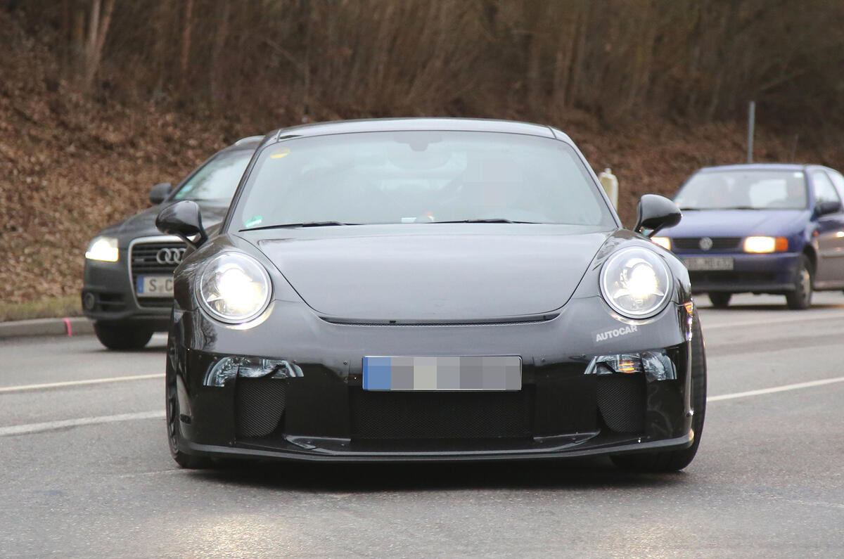 Porsche 911 GT3 spy shots