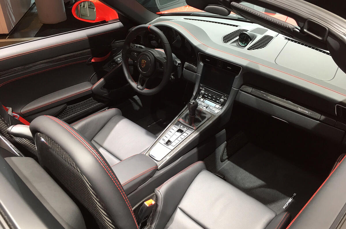 Porsche 911 Speedster 2019 - New York motor show - interior