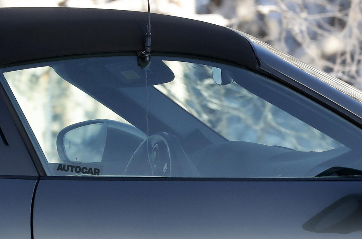 Porsche 992 GTS targa 15