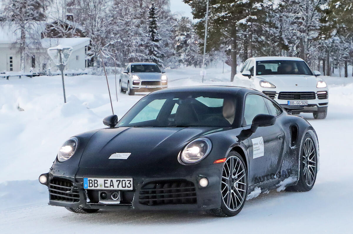 Porsche 992 Turbo facelift 4