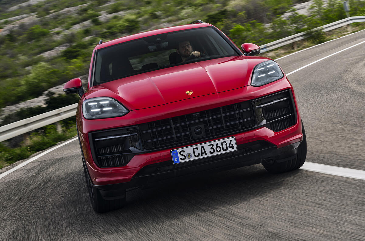 Porsche Cayenne GTS nose Porsche Cayenne GTS nose