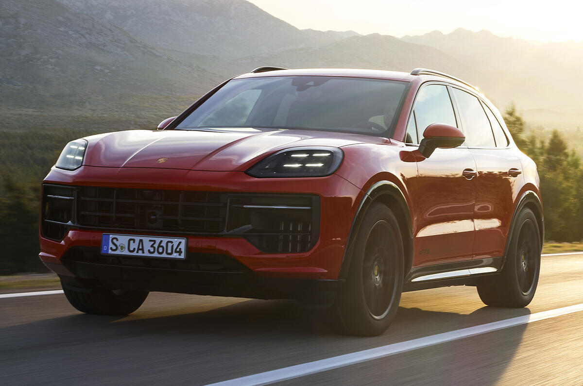 Porsche Cayenne GTS sunset dynamic Porsche Cayenne GTS sunset dynamic