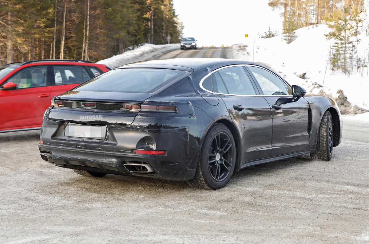 Porsche Panamera 86