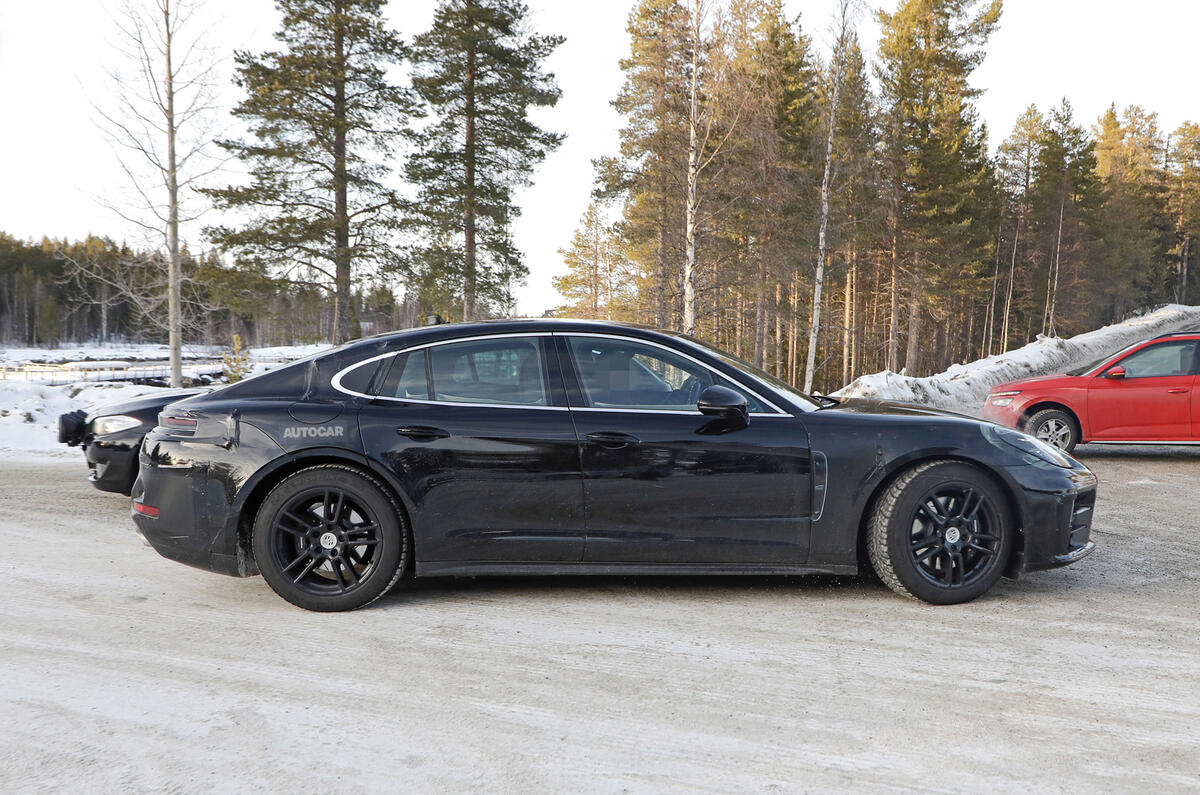 Porsche Panamera 88