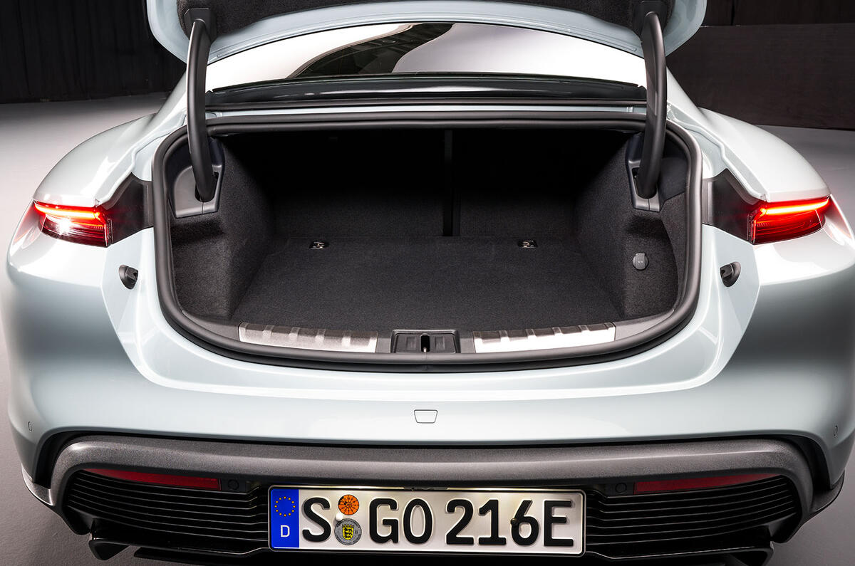 Porsche Taycan boot Porsche Taycan boot