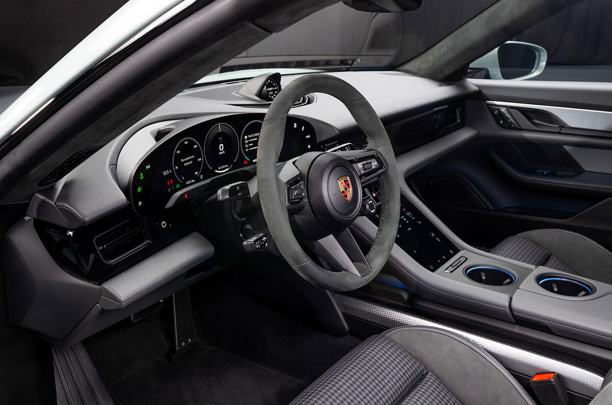 Porsche Taycan interior passenger side Porsche Taycan interior passenger side