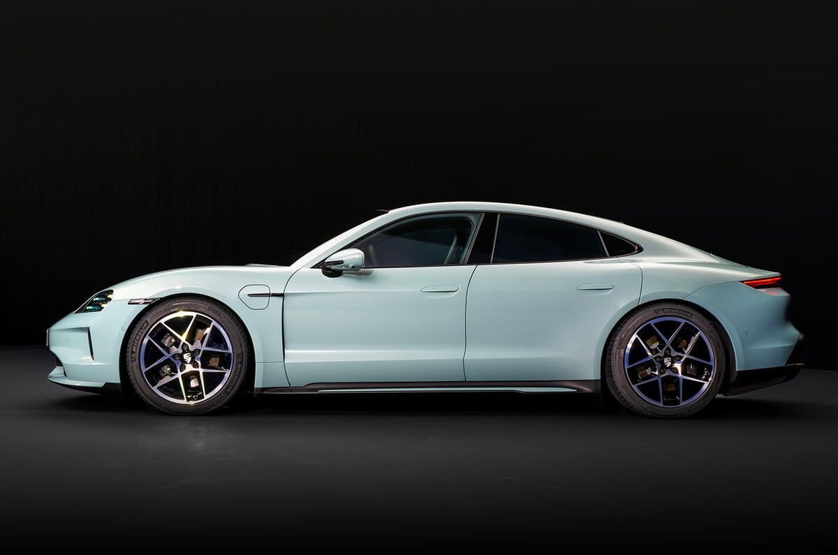 Porsche Taycan side Porsche Taycan side