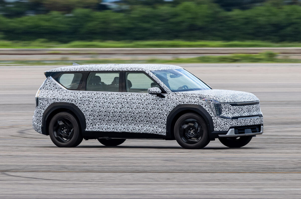 print 3600x2400 EV9 2