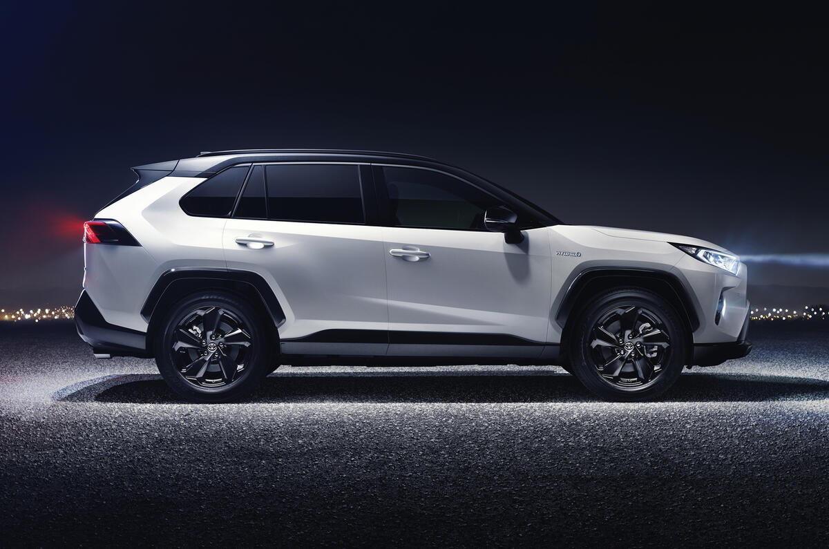 2019 Toyota RAV4 unveiled with tough new look