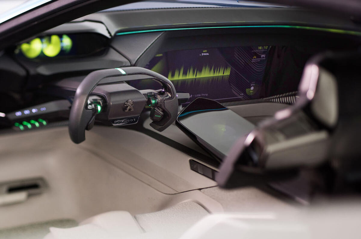 Peugeot Instinct concept steering wheel
