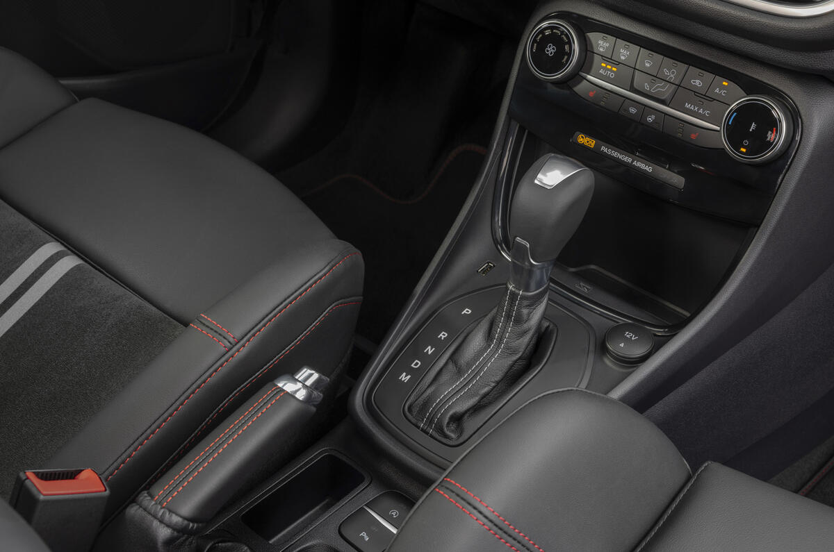 Puma ST Hybrid centre console Puma ST Hybrid centre console
