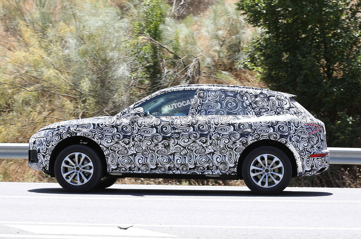 Audi Q5 spy shots testing