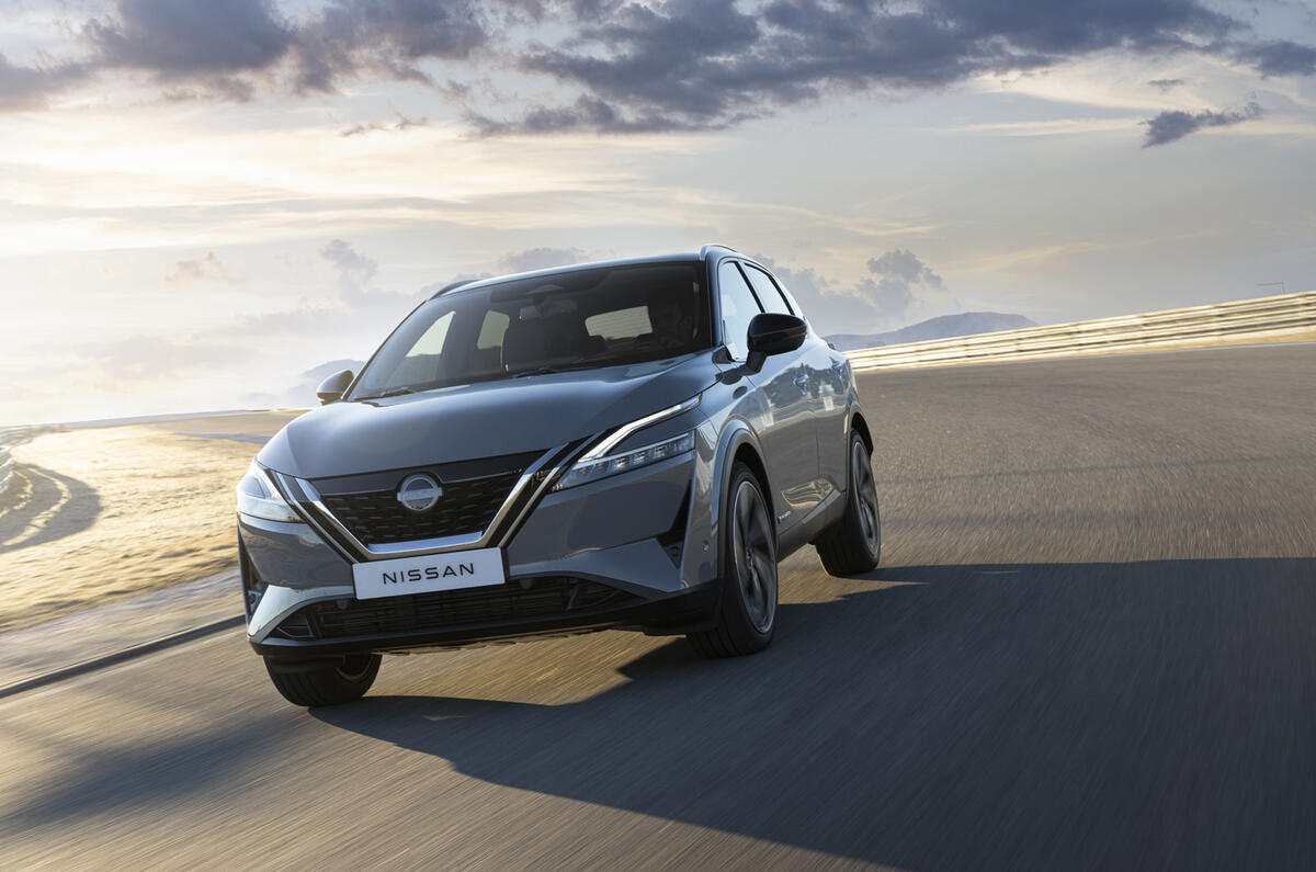 Qashqai e POWER Ceramic Grey Dynamic 1 Qashqai e POWER Ceramic Grey Dynamic 1