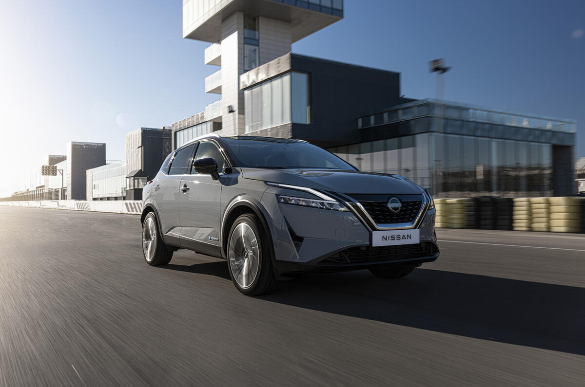 Qashqai e POWER Ceramic Grey Dynamic 8 Qashqai e POWER Ceramic Grey Dynamic 8