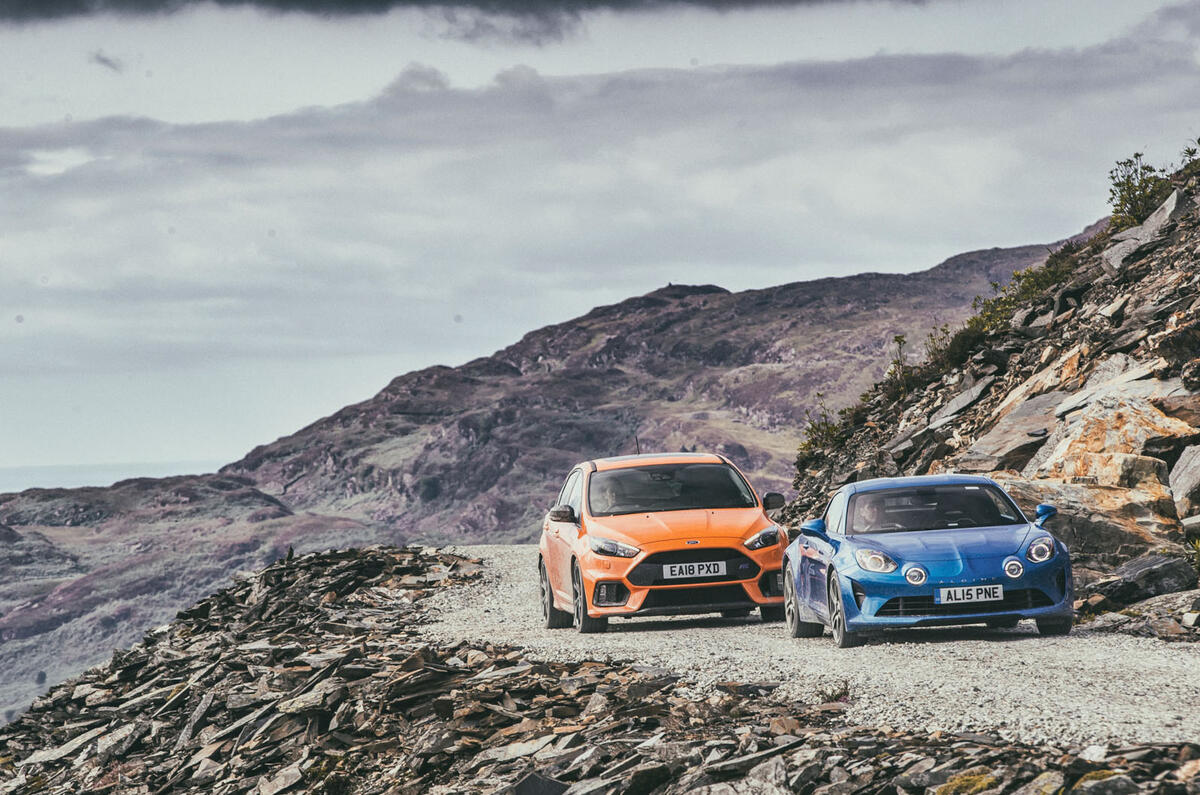 Alpine A110 vs Abarth 124 Spider vs Ford Focus RS