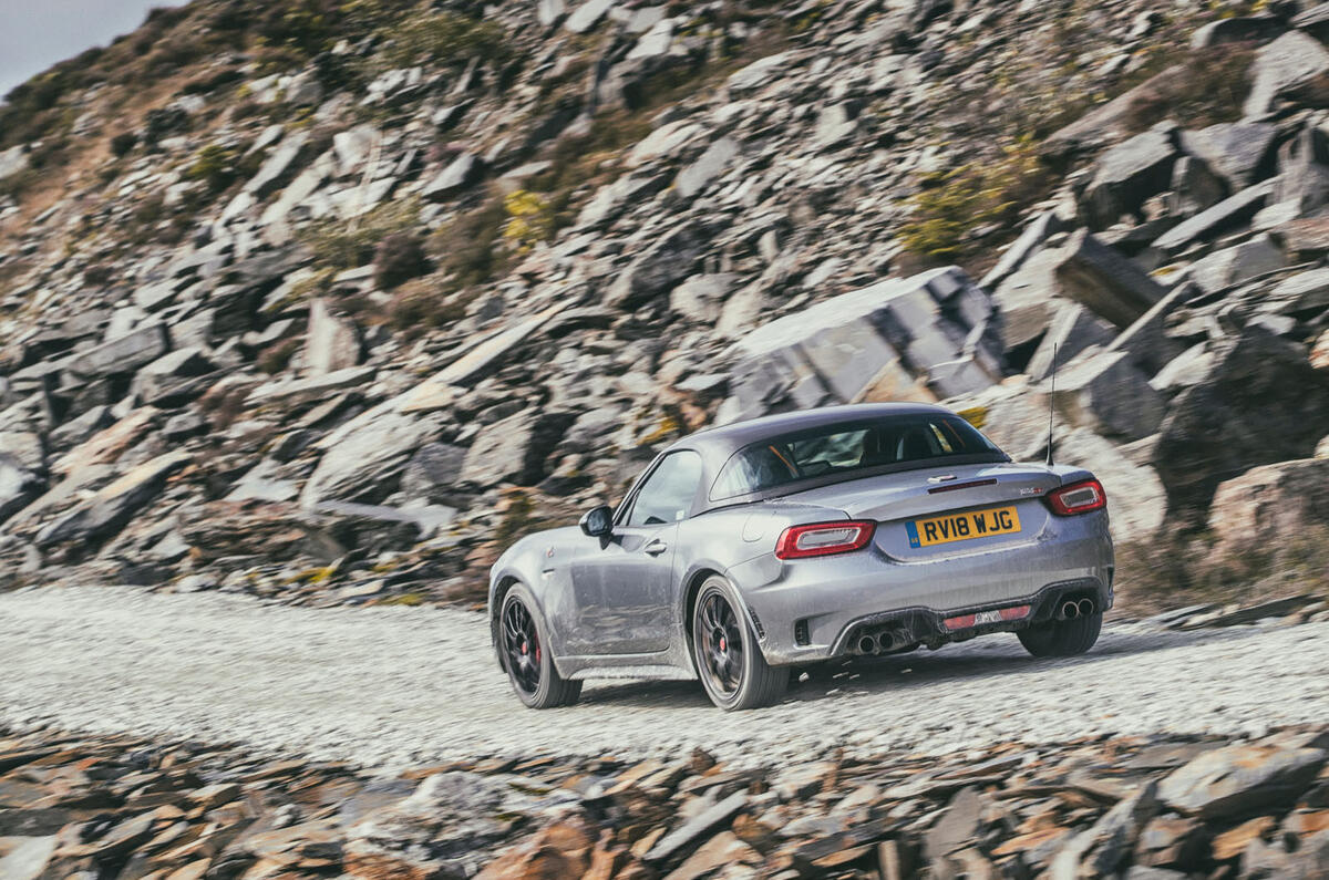 Alpine A110 vs Abarth 124 Spider vs Ford Focus RS