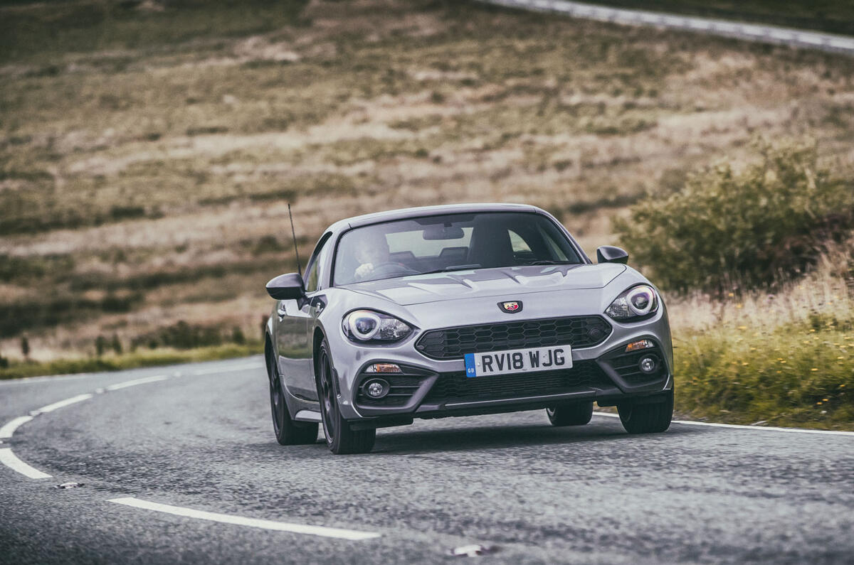 Alpine A110 vs Abarth 124 Spider vs Ford Focus RS