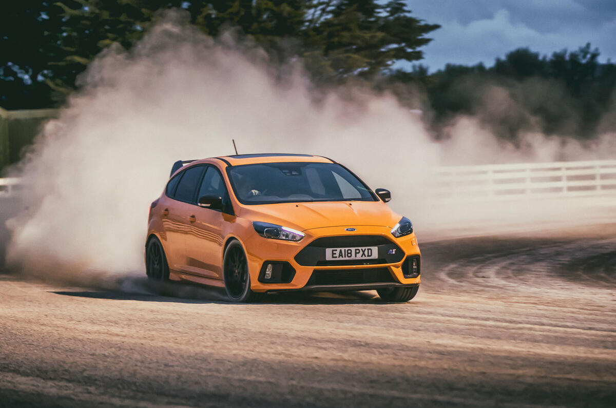 Alpine A110 vs Abarth 124 Spider vs Ford Focus RS