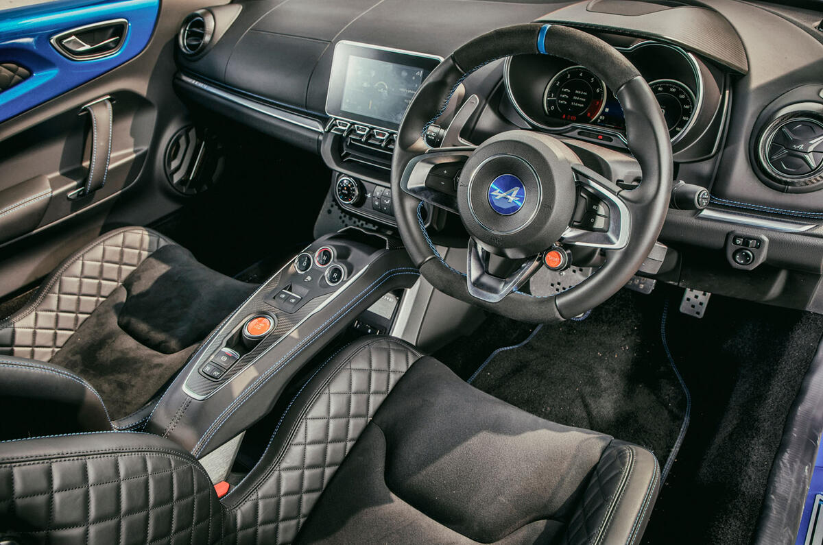 Alpine A110 vs Abarth 124 Spider vs Ford Focus RS