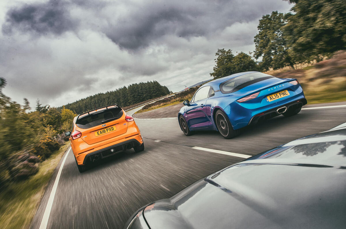 Alpine A110 vs Abarth 124 Spider vs Ford Focus RS