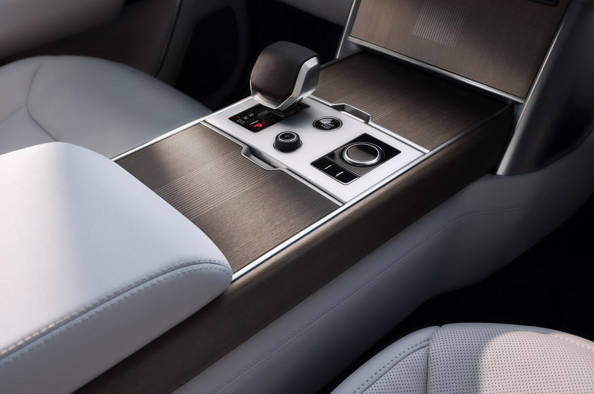 Range Rover Electric 2026 046