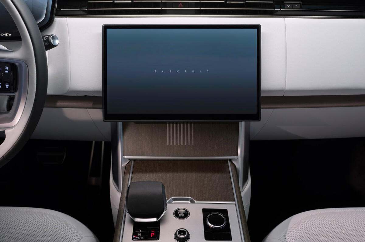 Range Rover Electric 2026 049