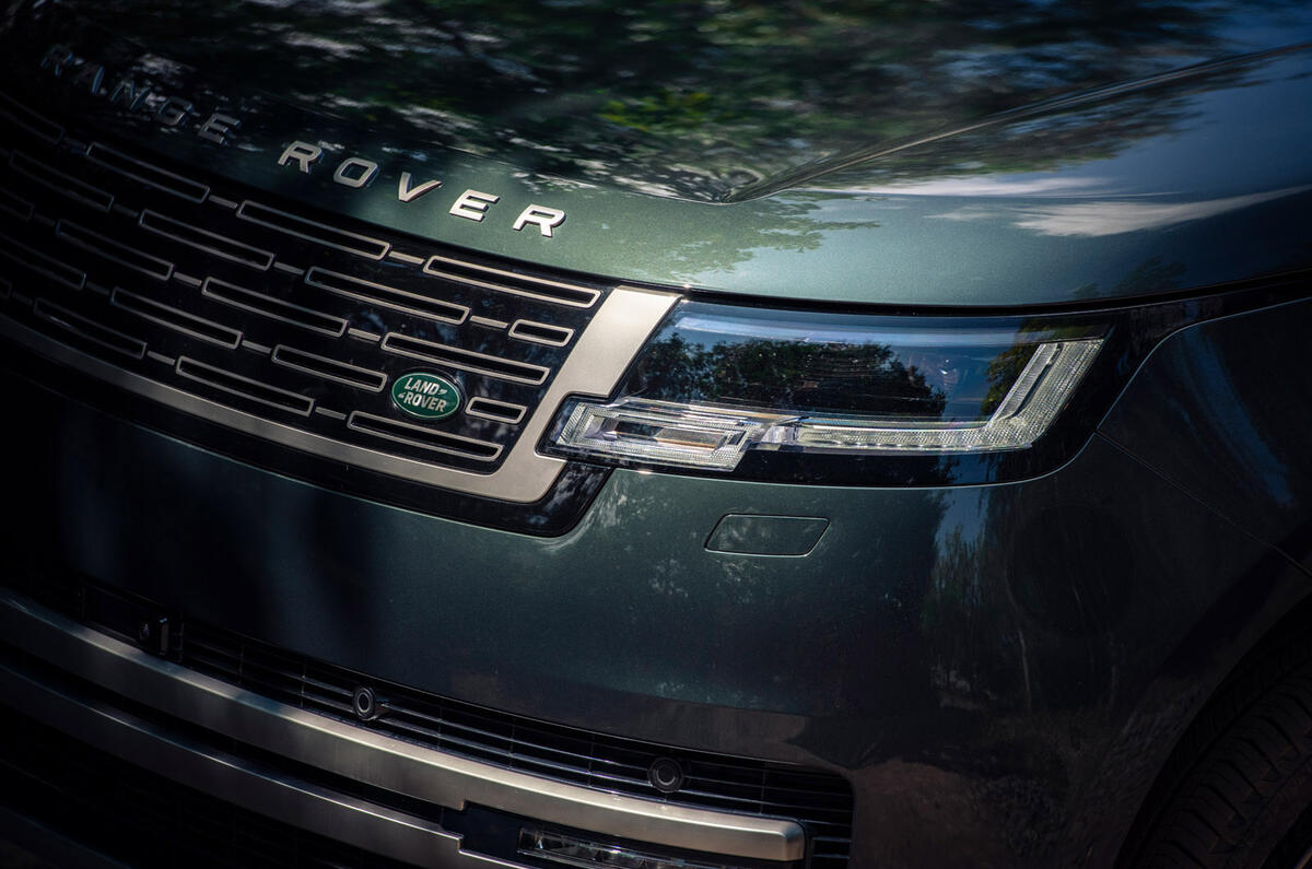 Range Rover Electric 2026 053