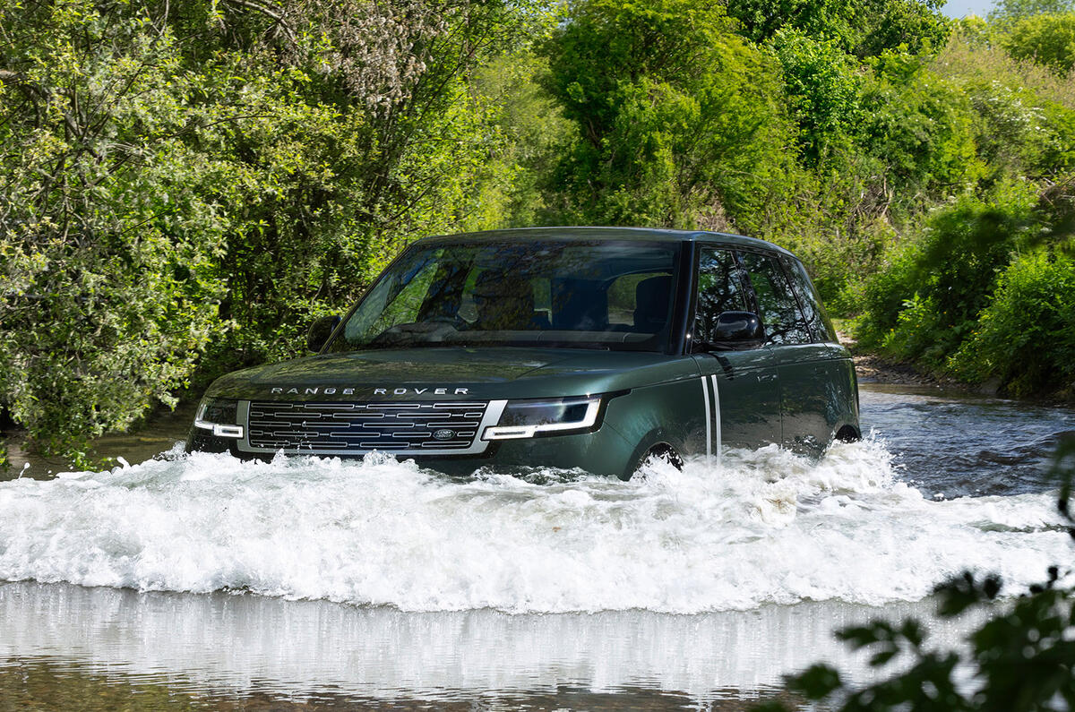Range Rover Electric 2026 054