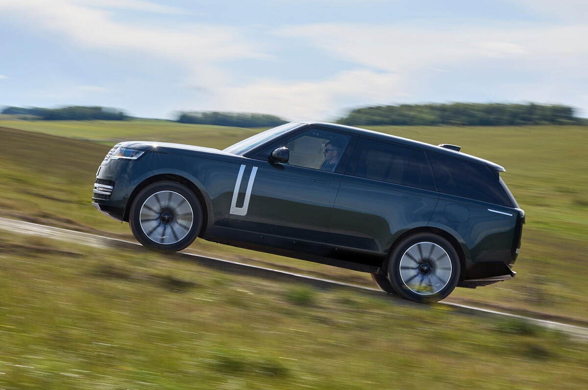 Range Rover Electric 2026 055