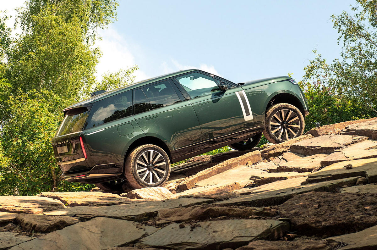 Range Rover Electric 2026 057
