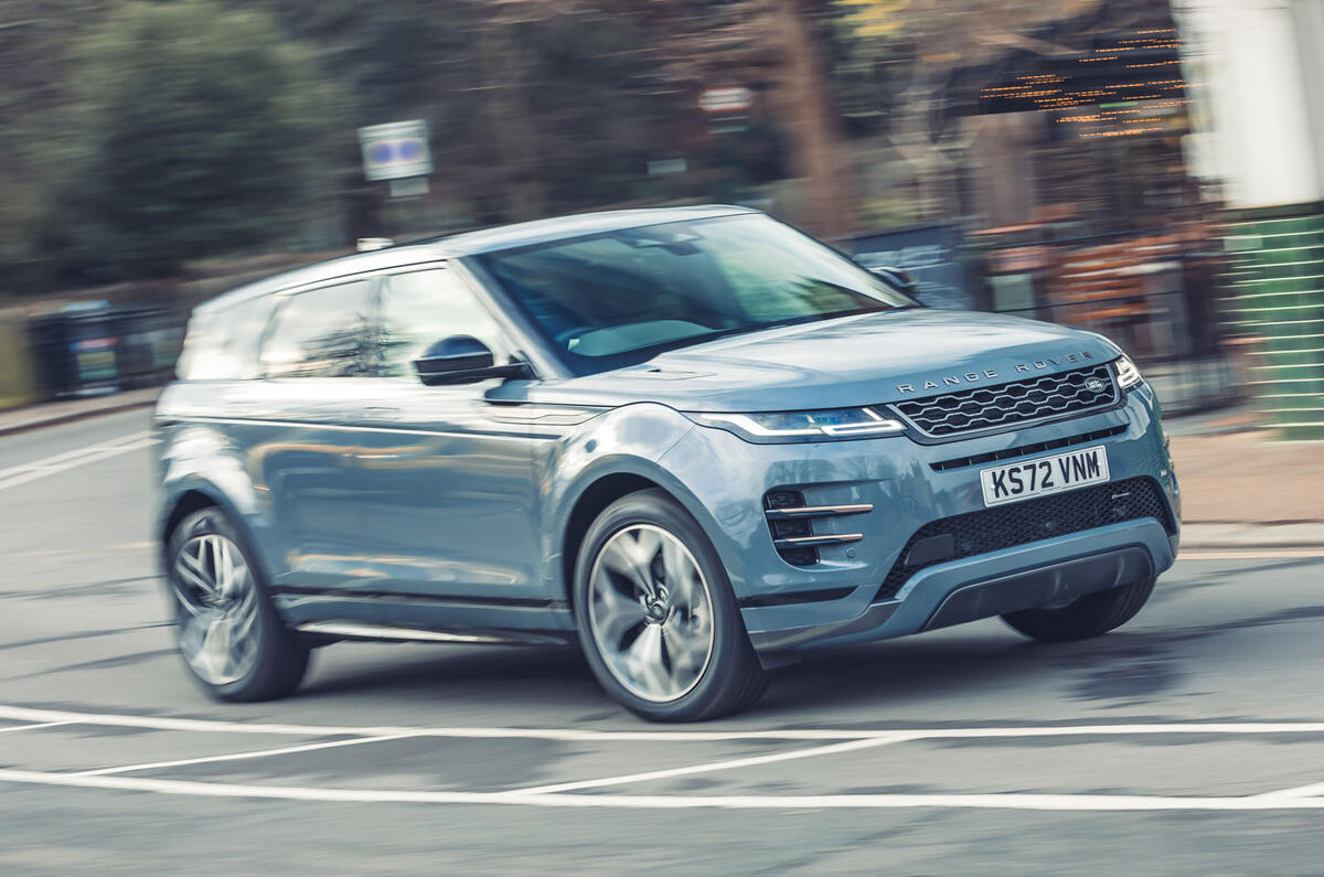 Range Rover Evoque front quarter tracking 2024