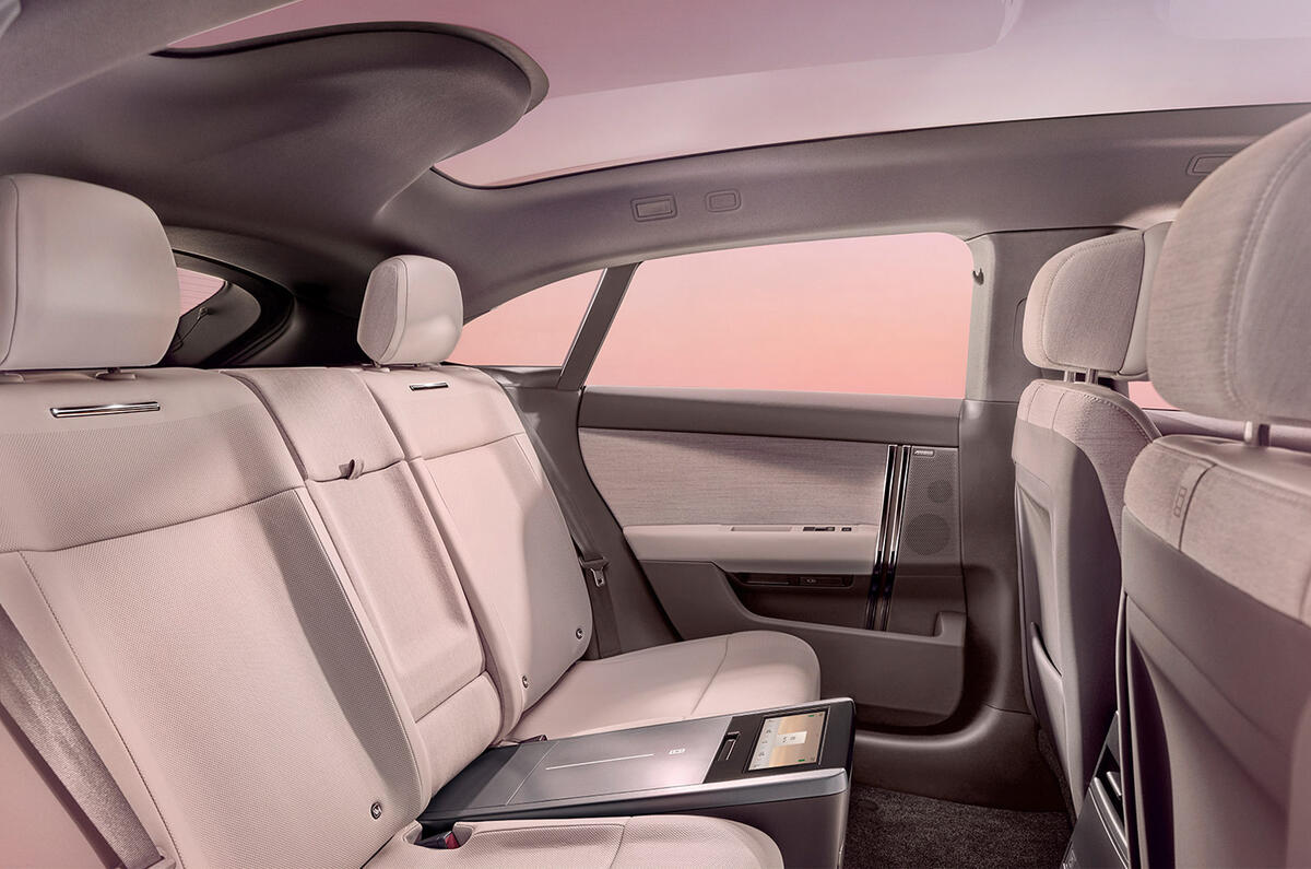Range Rover GT news 049