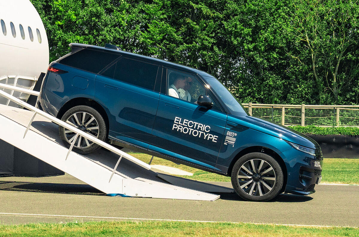 Range Rover Sport Electric prototype 002