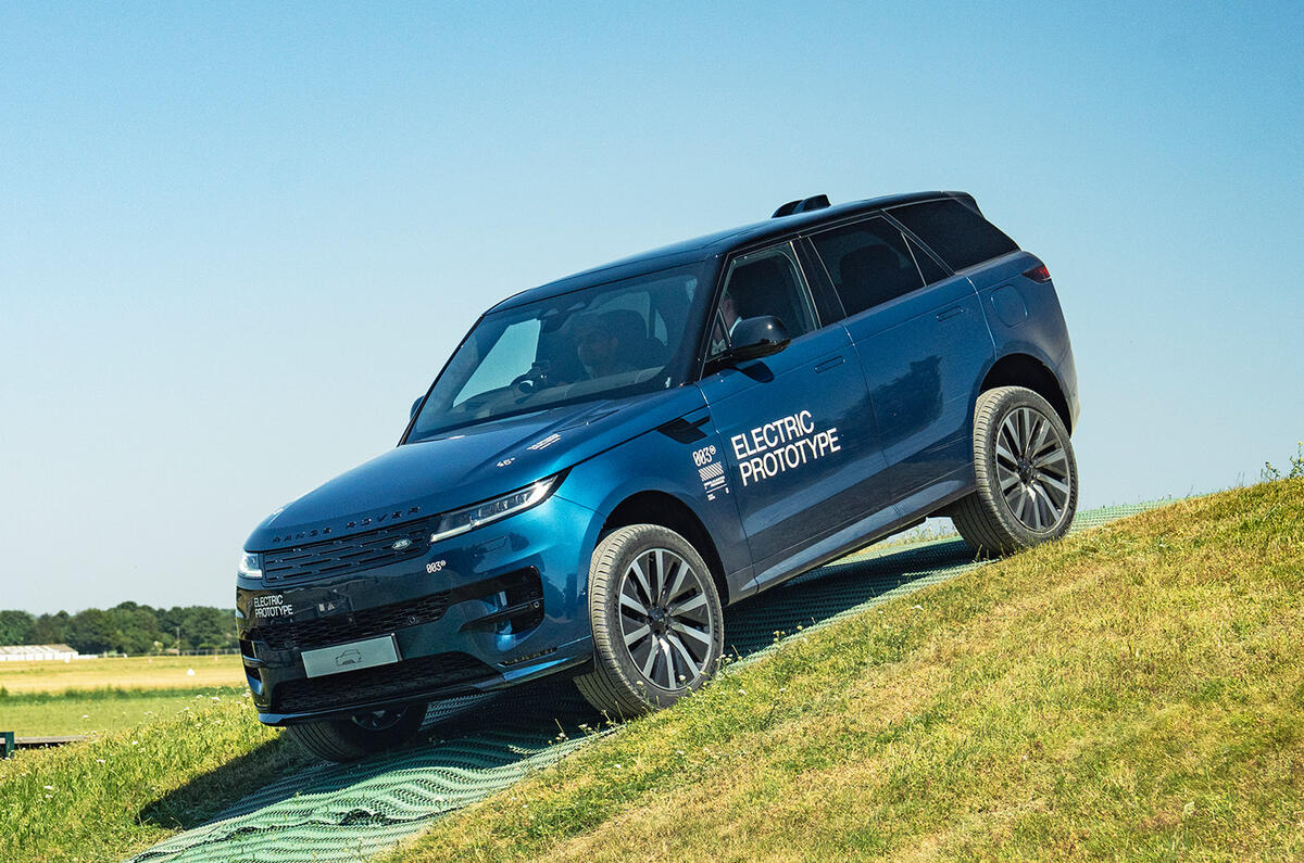 Range Rover Sport Electric prototype 004