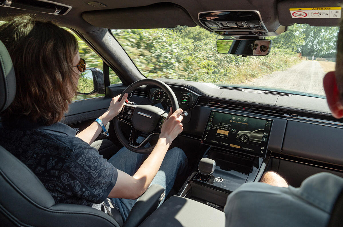 Range Rover Sport Electric prototype 008