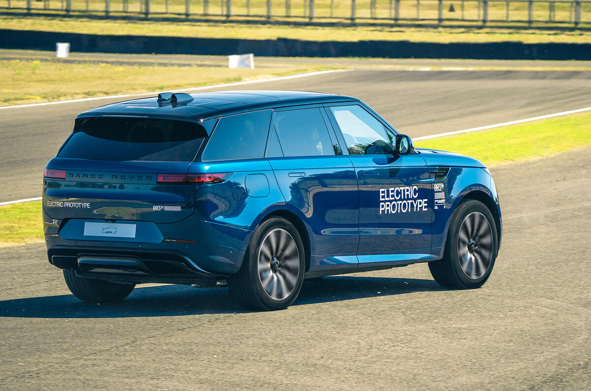 Range Rover Sport Electric prototype 009