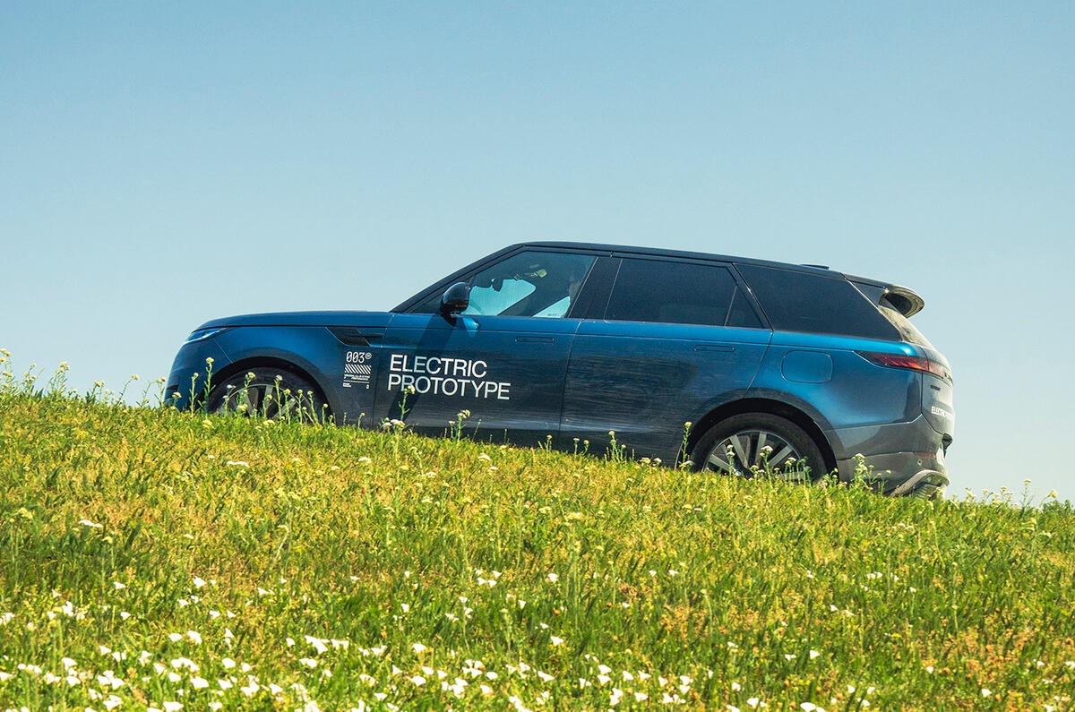 Range Rover Sport Electric prototype 010