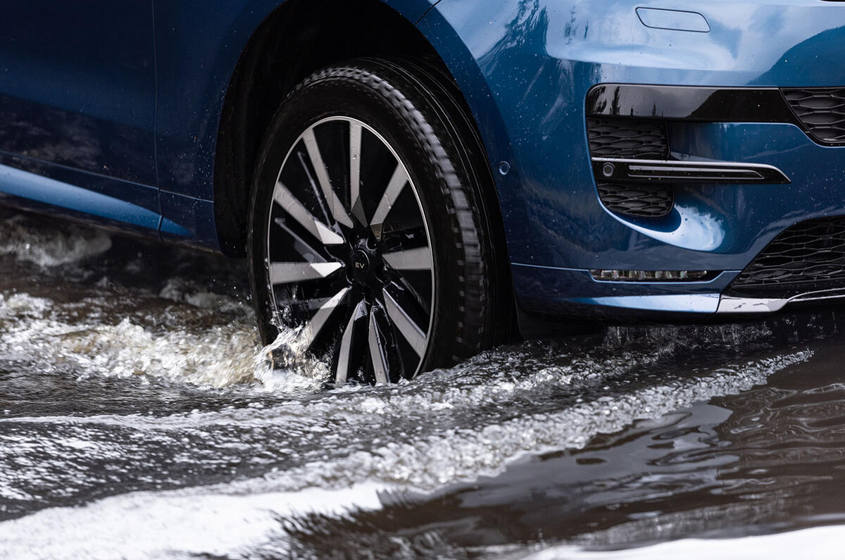 Range Rover Sport Electric review 2026 025