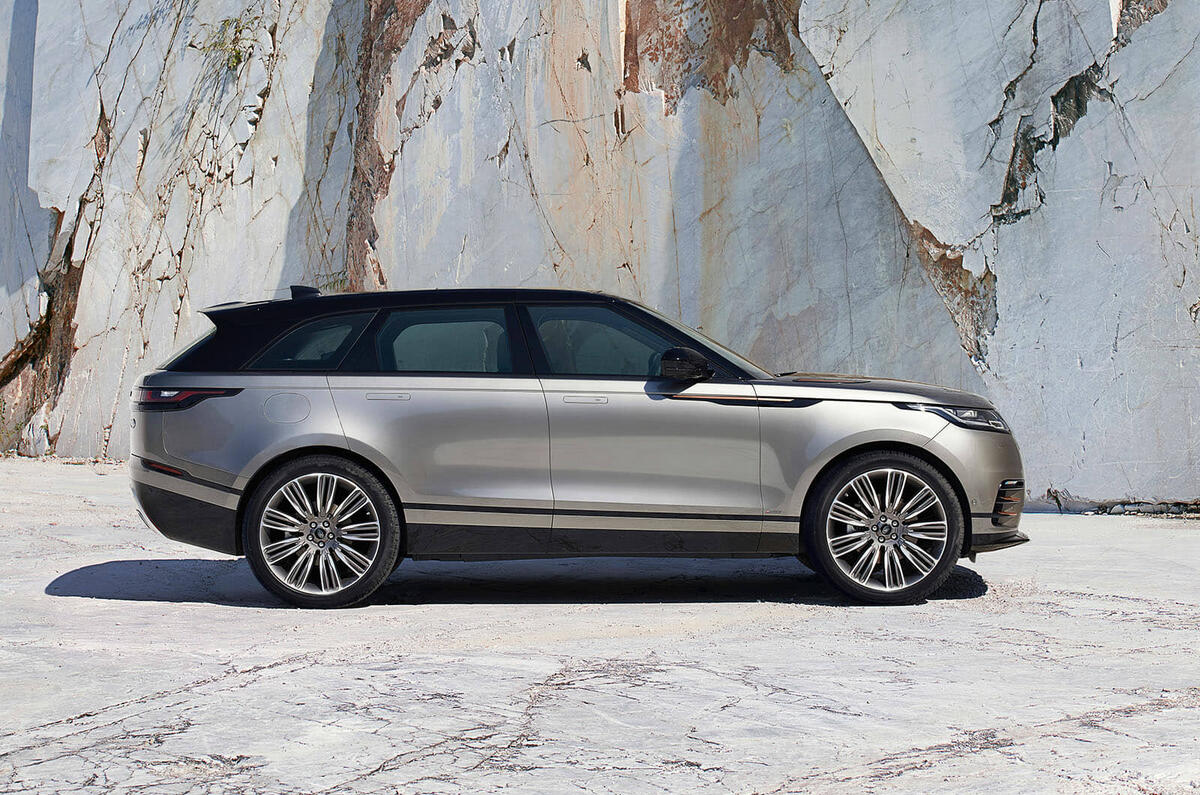range rover velar side outdoor
