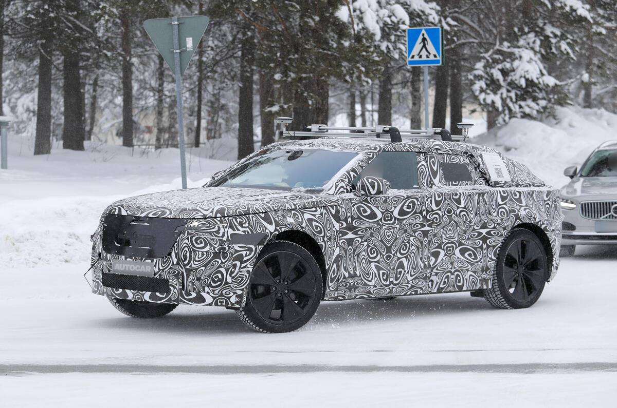 Range Rover Velar camo 6