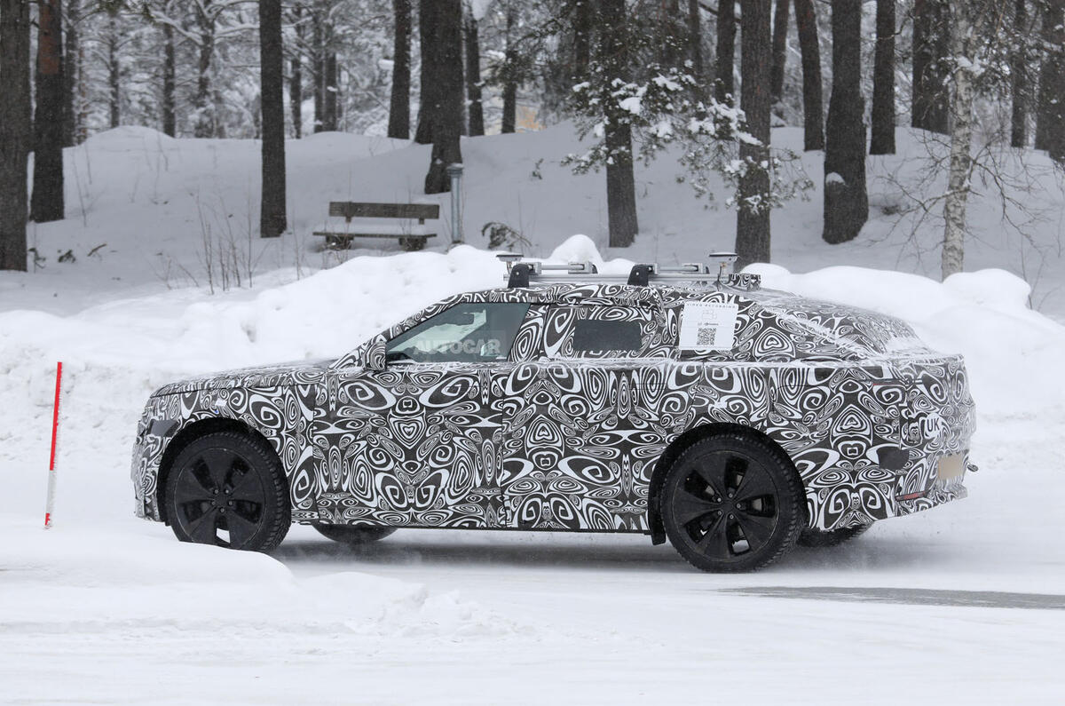 Range Rover Velar camo 8