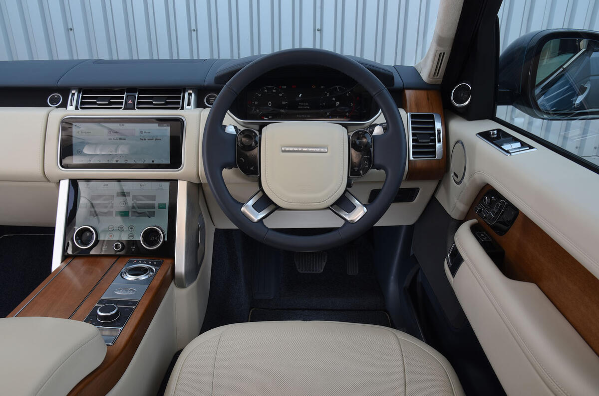 Range Rover Autobography 2018 driving position Range Rover Autobography 2018 driving position