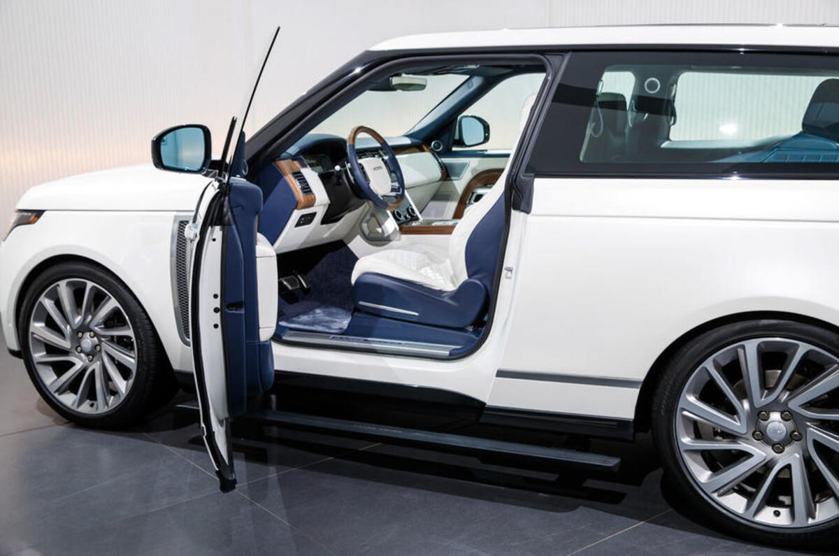 Land Rover Range Rover SV Coupé - door open