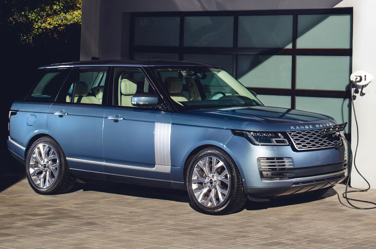 Range Rover P400e charging - side