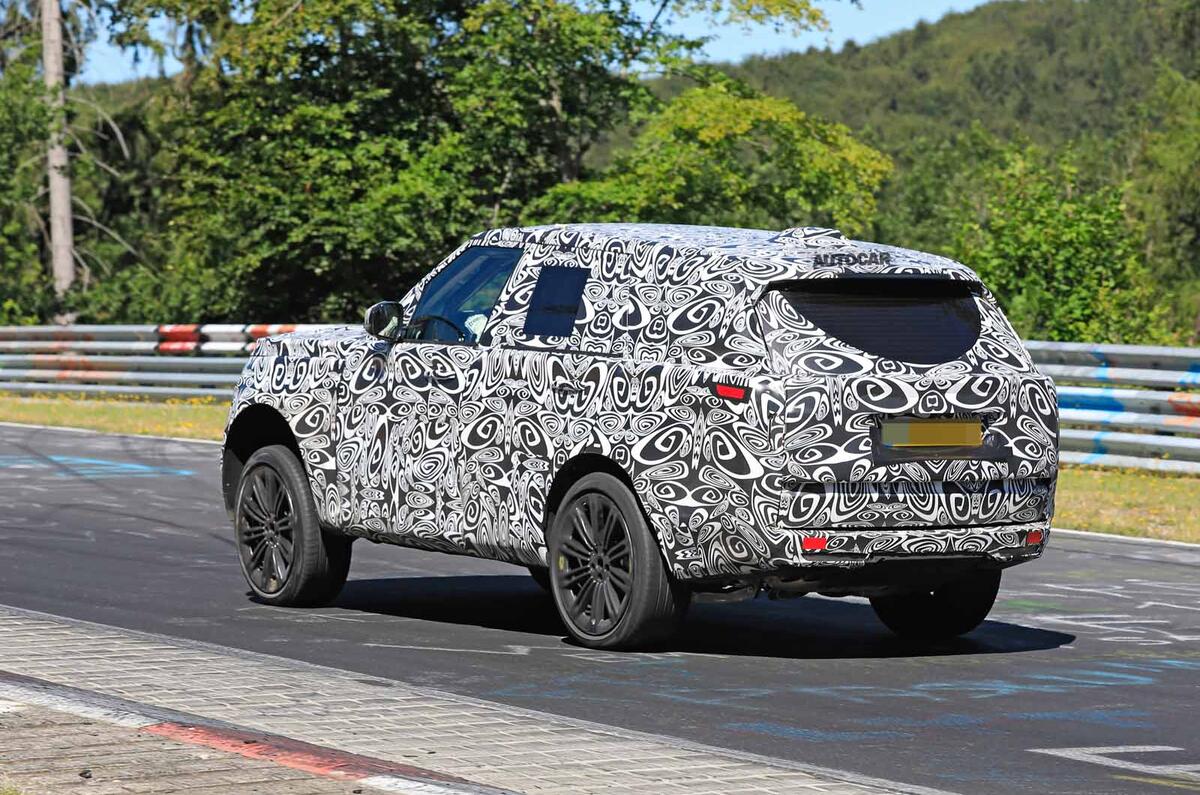 Range Rover prototype Nurburgring rear side Range Rover prototype Nurburgring rear side