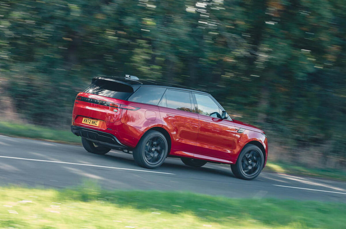 range rover sport d300 rear34pan 1 range rover sport d300 rear34pan 1