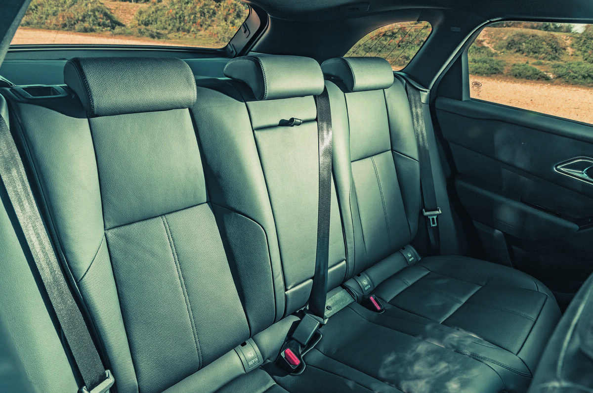 Range Rover Velar seats